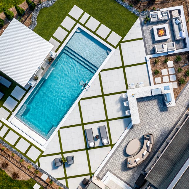 Pit Outdoor Patio with Square Fire